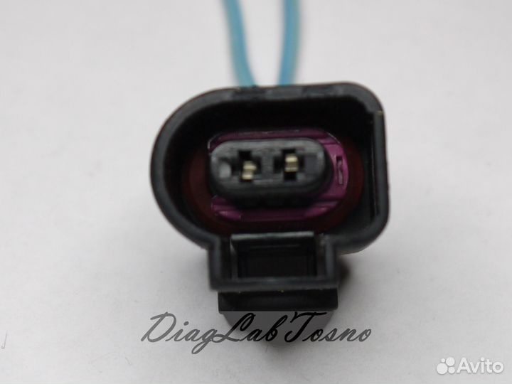 Разъём (фишка) датчика температуры VAG группы