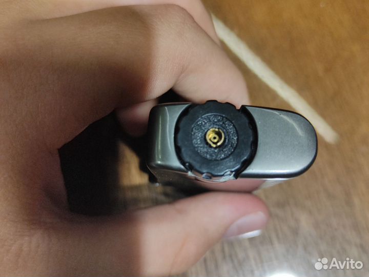 Зажигалка газовая