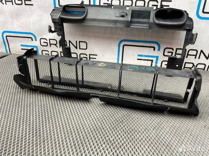 Дефлектор радиатора Mercedes-Benz C-Class 271.946