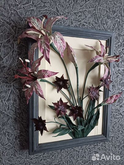 Картина из натуральной кожи, Лилии