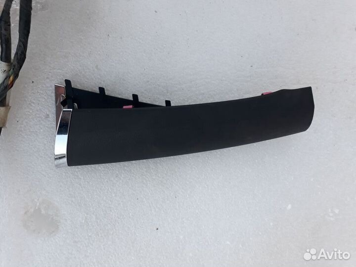 Накладка консоли левая Тойота Камри 40