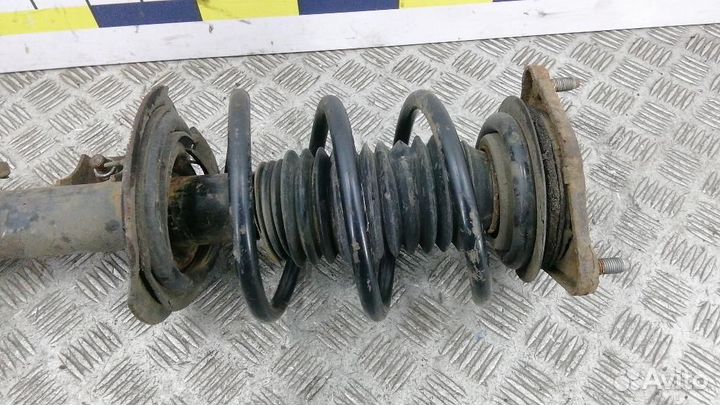 Стойка амортизатора переднего правого Hyundai i30