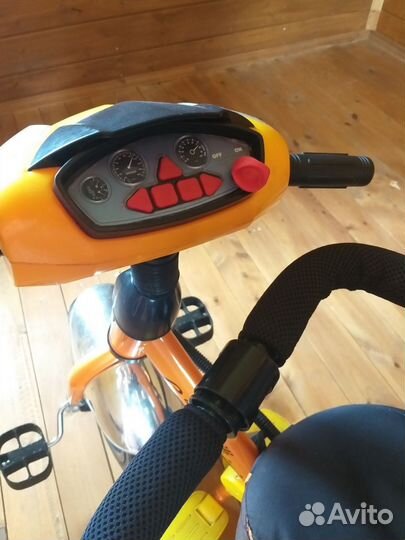 Велосипед трехколесный lamborghini