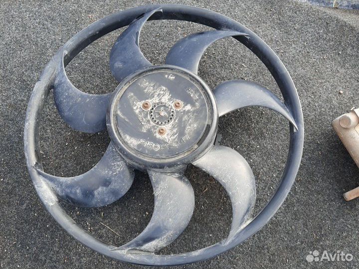 Моторчик диффузора с лопостями рено логан 1.6