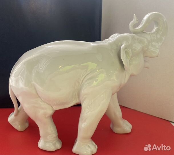 Статуэтка с Дефектом «Слон белый большой» лфз