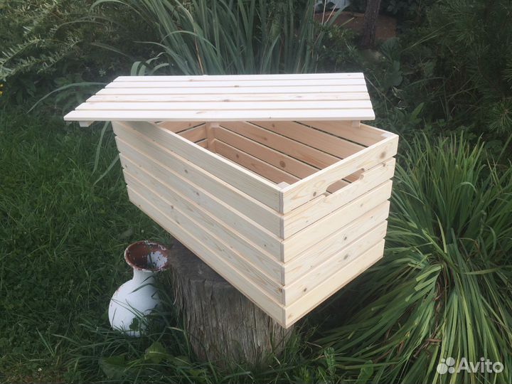 Деревянный ящик с крышкой для хранения