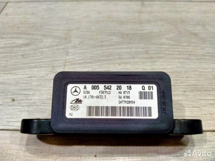 Датчик ускорения Mercedes-Benz Ml 164 272.967 30