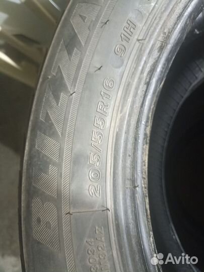 Bridgestone Blizzak WS-50 3.75/4.5 R16 26B