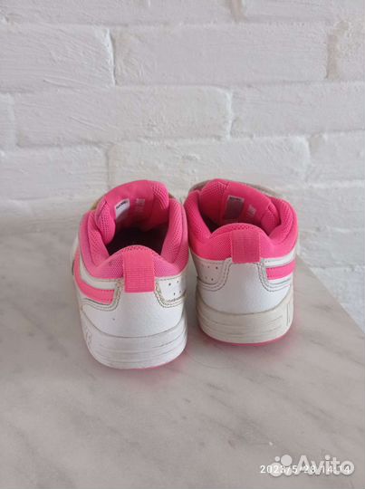 Кроссовки nike оригинал 33 размер, стелька 21,3 см