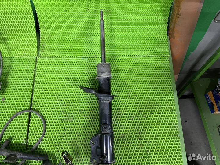 Амортизатор передний левый Hyundai Solaris 2011-20