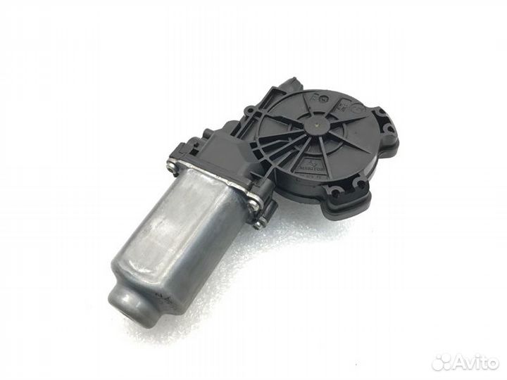 Моторчик стеклоподъемника задний левый Nissan