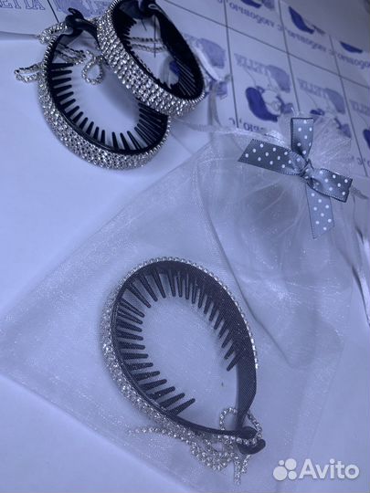 Заколка для волос со стразами