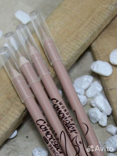 Косметический карандаш для эскиза