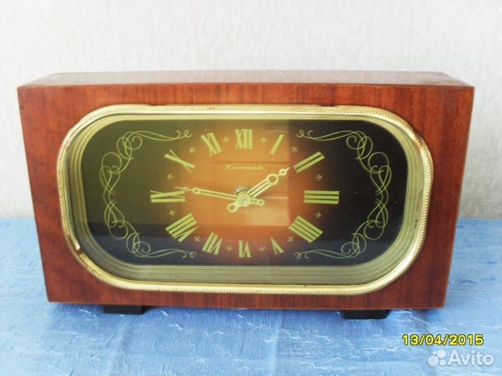 Часы кварцевые Янтарь
