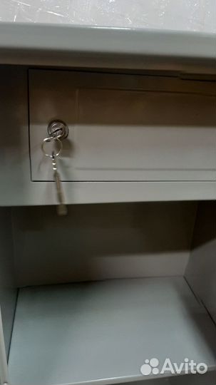 Сейф металлический