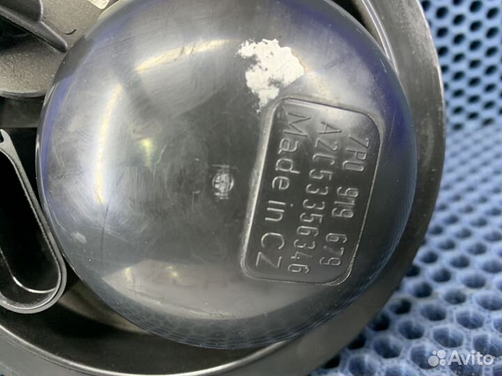 Фланец с топливным фильтром левый Touareg NF