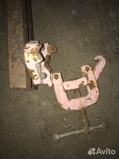 Тиски слесарные