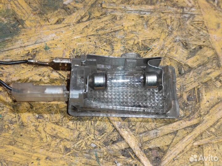 Плафон салонный Mercedes E-Class W 212 (C207) OM