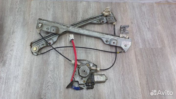 Стеклоподъемник передний правый Infiniti Fx35 S50