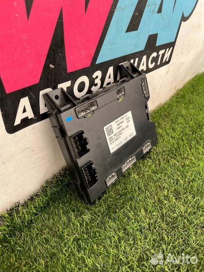 Блок управления BCM (бортовой сети) Tesla Model S