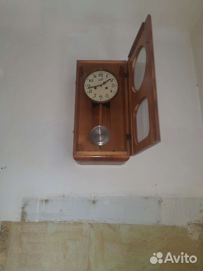 Фарфоровые статуэтки и часыссср