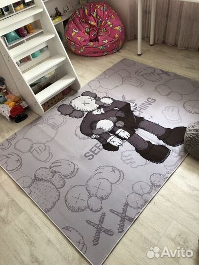 Новый коврик kaws