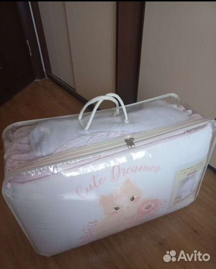 Комплект в детскую кроватку новый