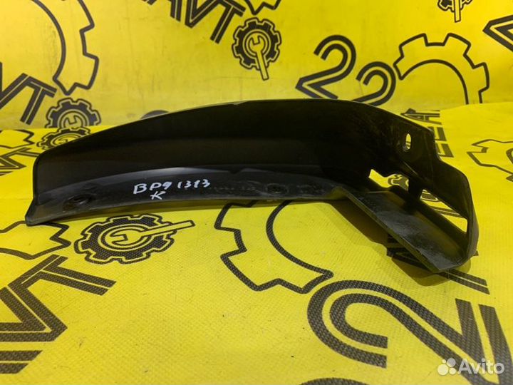 Брызговик передний правый Subaru Legacy(Outback )