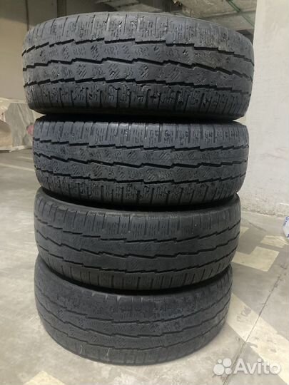 Michelin Agilis 215/60 R17C 104H