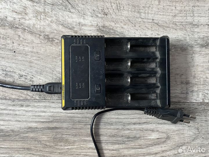 Зарядное устройство nitecore