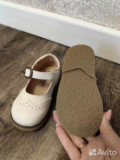 Туфли для девочки 24 размер