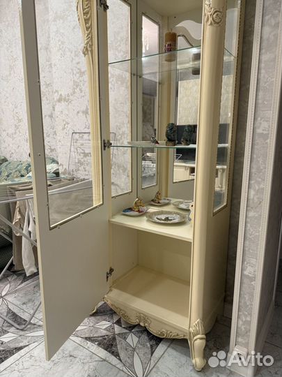 Шкаф-витрина 2шт