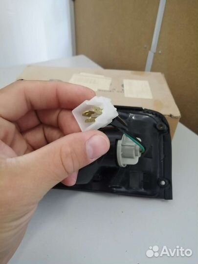 Указатель поворота правый Mazda 323 89- 2161524RAE