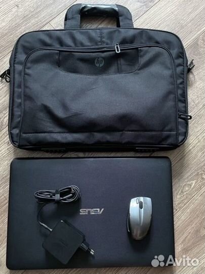 Ноутбук Asus 17 дюймов