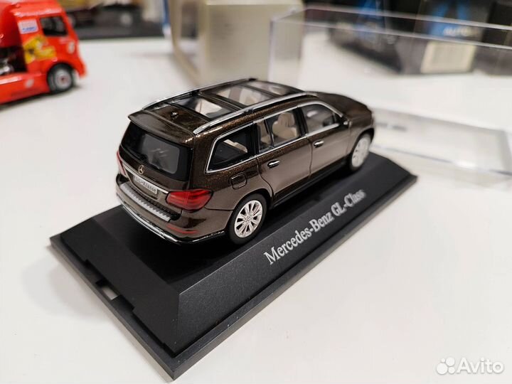1/43 Mercedes-Benz GL Class GL Klasse X166 norev