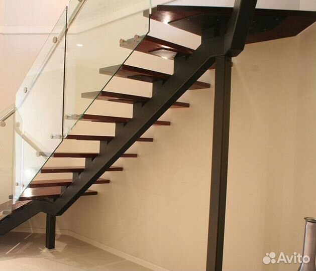 Лестница металлическая на второй этаж