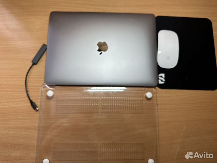 Apple MacBook Air 13 (2020, M1)