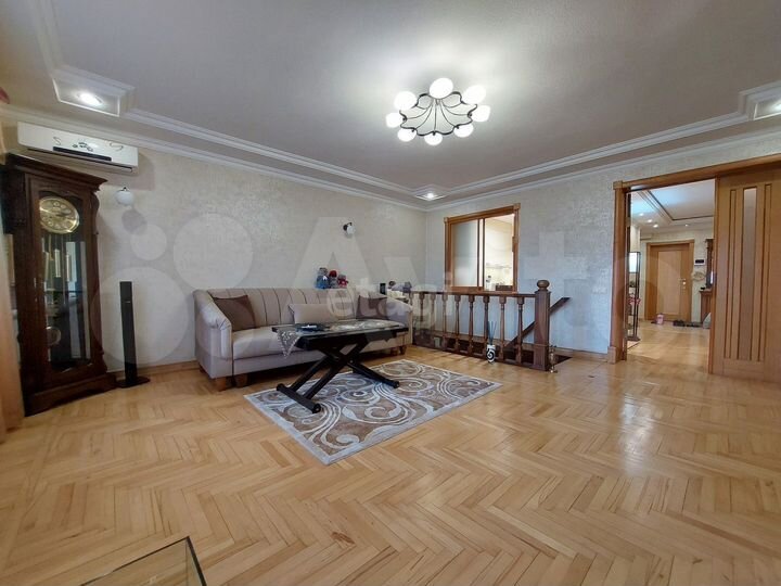 3-к. квартира, 116 м², 1/5 эт.
