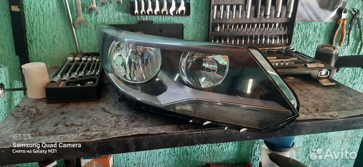 Фара правая tiguan