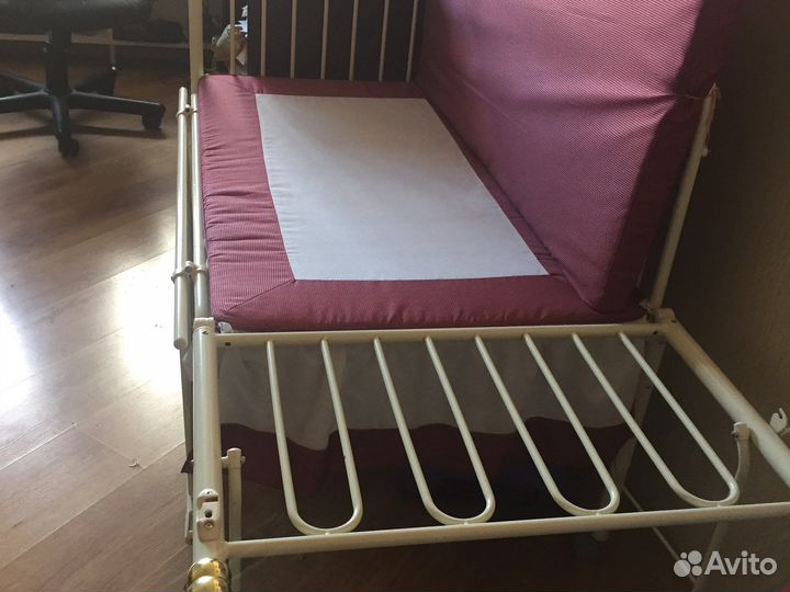 Кроватка с колыбелькой для принцессы или принца
