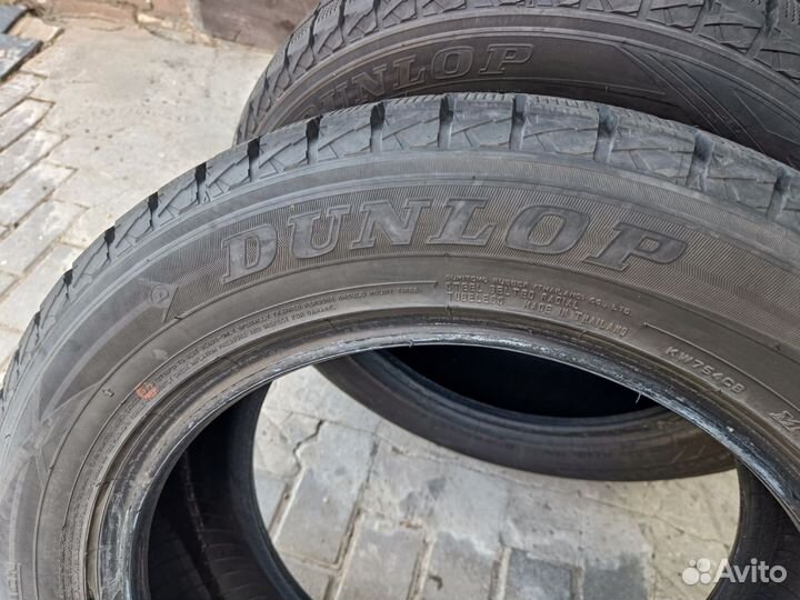 Dunlop Winter Maxx SJ8 235/55 R17 99R