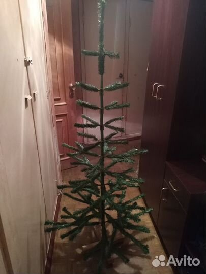 Ёлка искусственная 160 см + игрушки