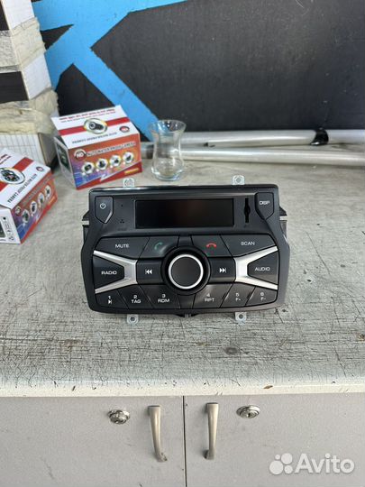 Штатная магнитола LADA vesta
