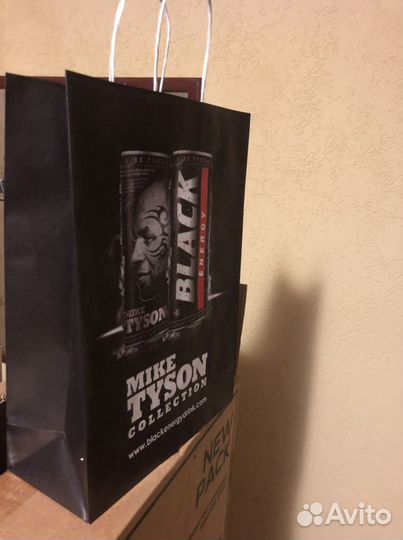 Бумажные подарочные пакеты