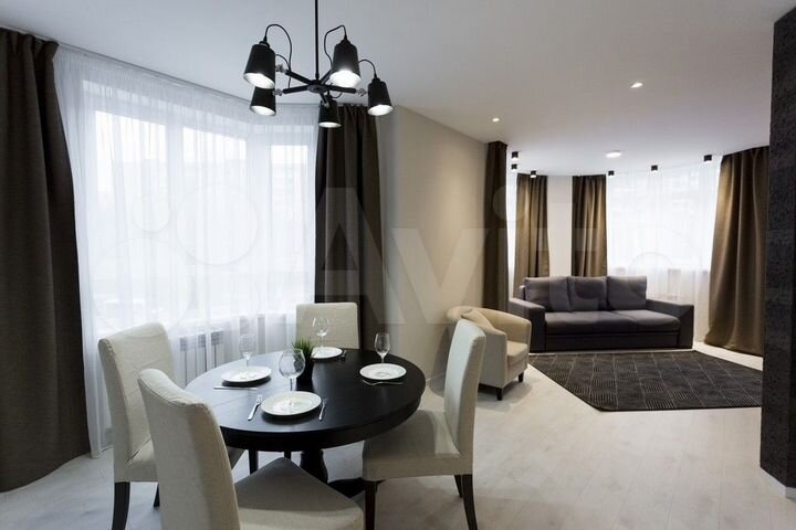 3-к. квартира, 100 м², 3/14 эт.