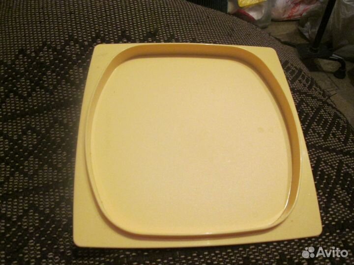 Сырница пластмассовая, Tupperware