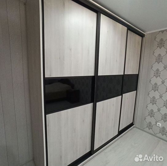 Современный шкаф купе