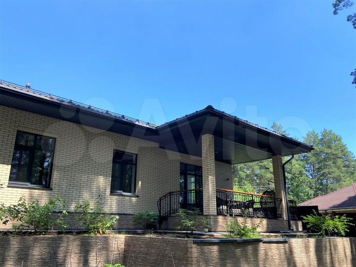 Дом 185 м² на участке 10 сот.