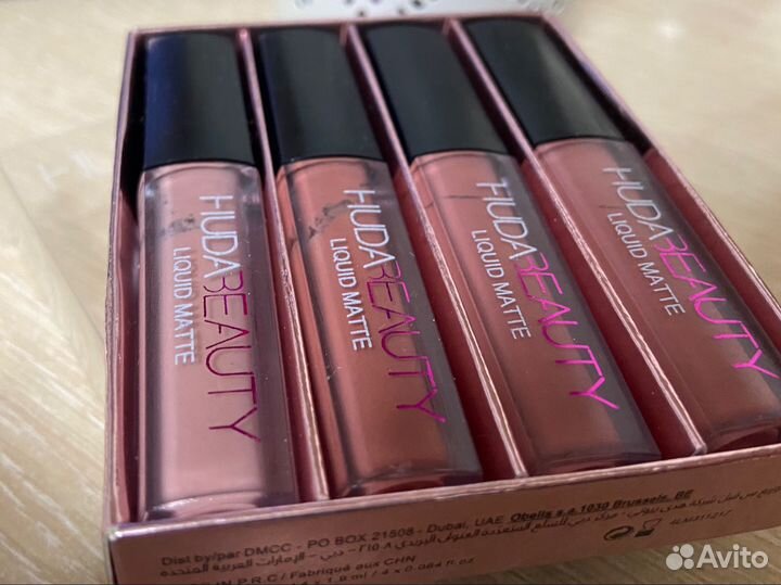 Huda beauty помада