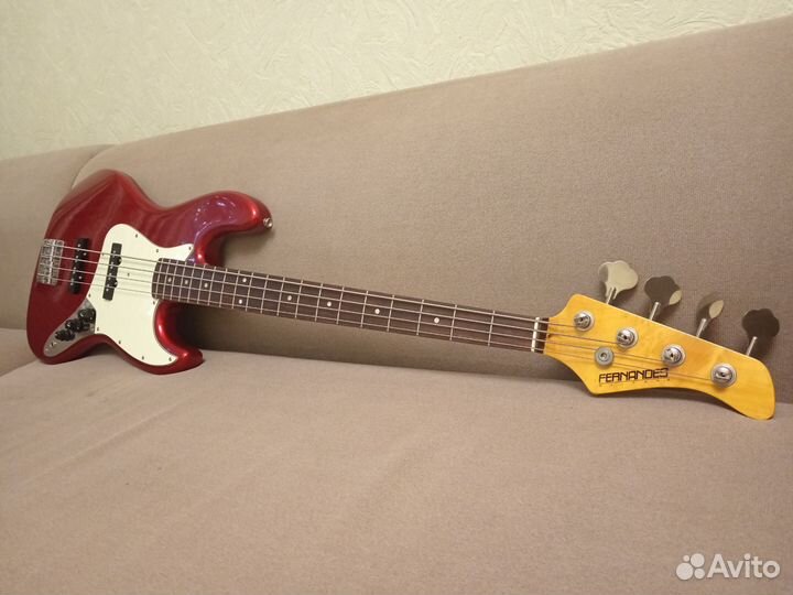 Электрогитара Fernаndes jazz bass